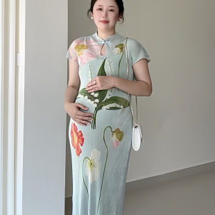 孕妇新中式 收腰宽松显瘦包臀长裙 褶皱印花旗袍连衣裙夏高级感短袖