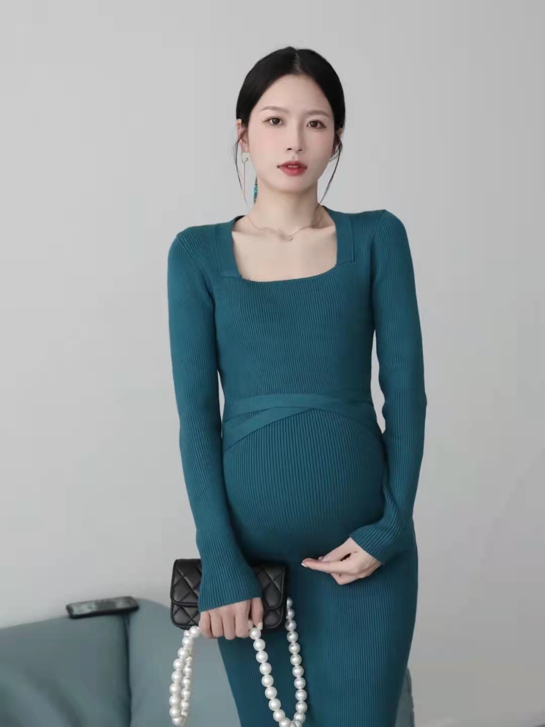 孕妇装方领气质优雅修身显瘦过膝连衣裙冷白皮复古绑带孕妇长裙