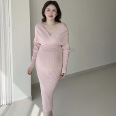 孕妇秋冬性感连衣裙V领复古港风显瘦弹力内搭名媛气质打底针织裙