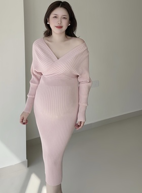 孕妇秋冬性感连衣裙V领复古港风显瘦弹力内搭名媛气质打底针织裙