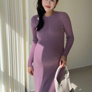 孕妇秋冬纯色针织长裙圆领半开胸排扣收腰显瘦连衣裙可哺乳A字裙