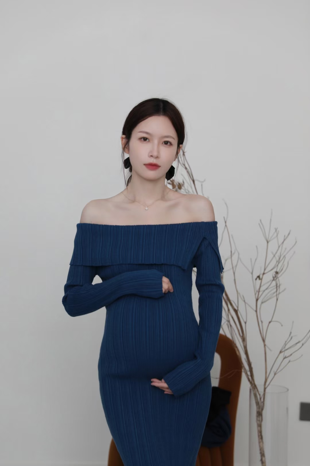 孕妇秋冬一字肩针织打底裙