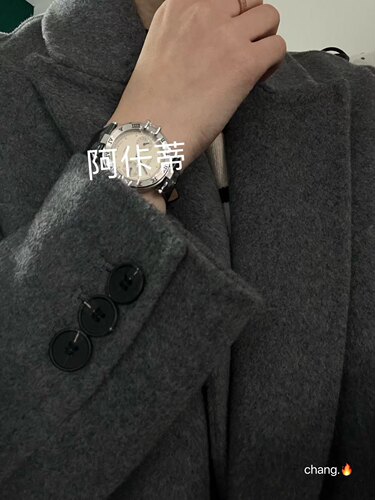 圆盘牛皮手表