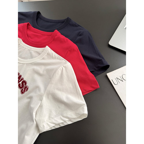 圆领刺绣设计女士短袖T恤