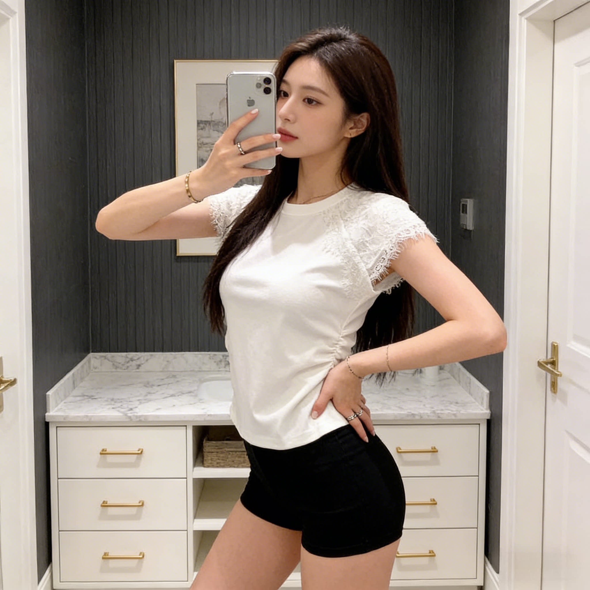 高级感蕾丝拼接短袖t恤女夏2026新款独特褶皱收腰小飞袖短款上衣