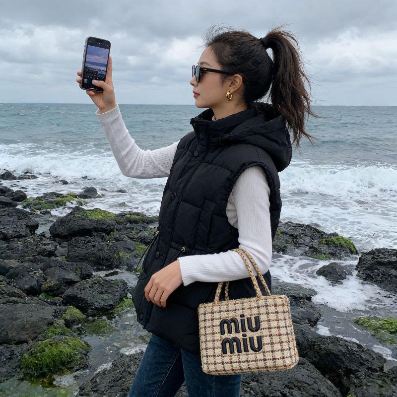 连帽慵懒风设计感宽松大码小个子无袖坎肩棉服马夹外套女背心马甲