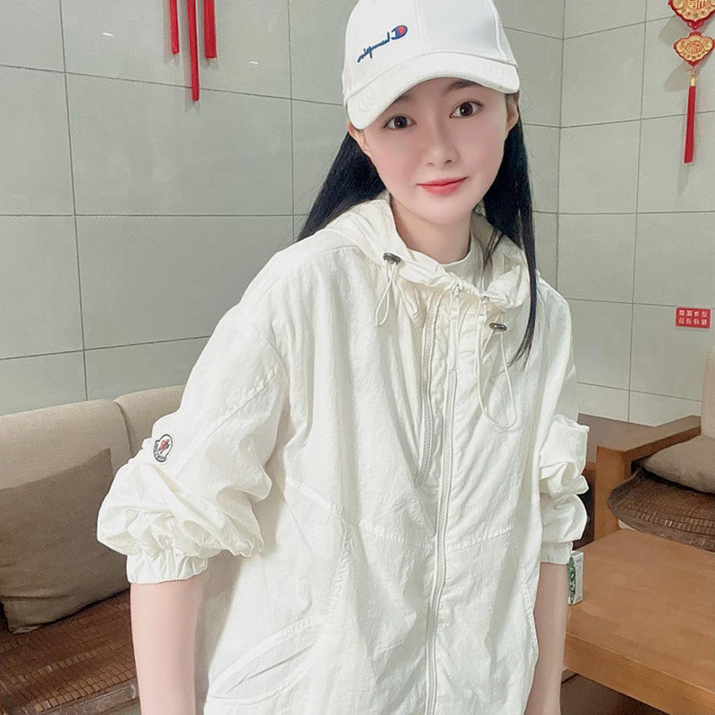 白色薄款冰丝透气连帽设计感宽松大码小个子防晒外套女空调衣罩衫