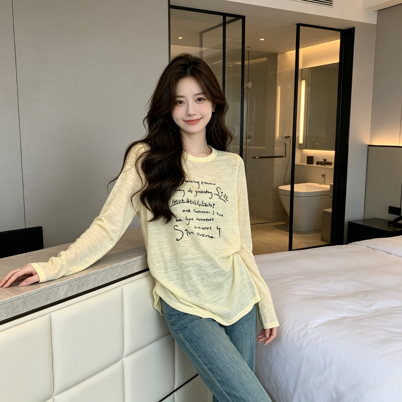 奶黄色慵懒风宽松大码薄款冰丝透气长袖防晒T恤上衣女空调罩衫潮