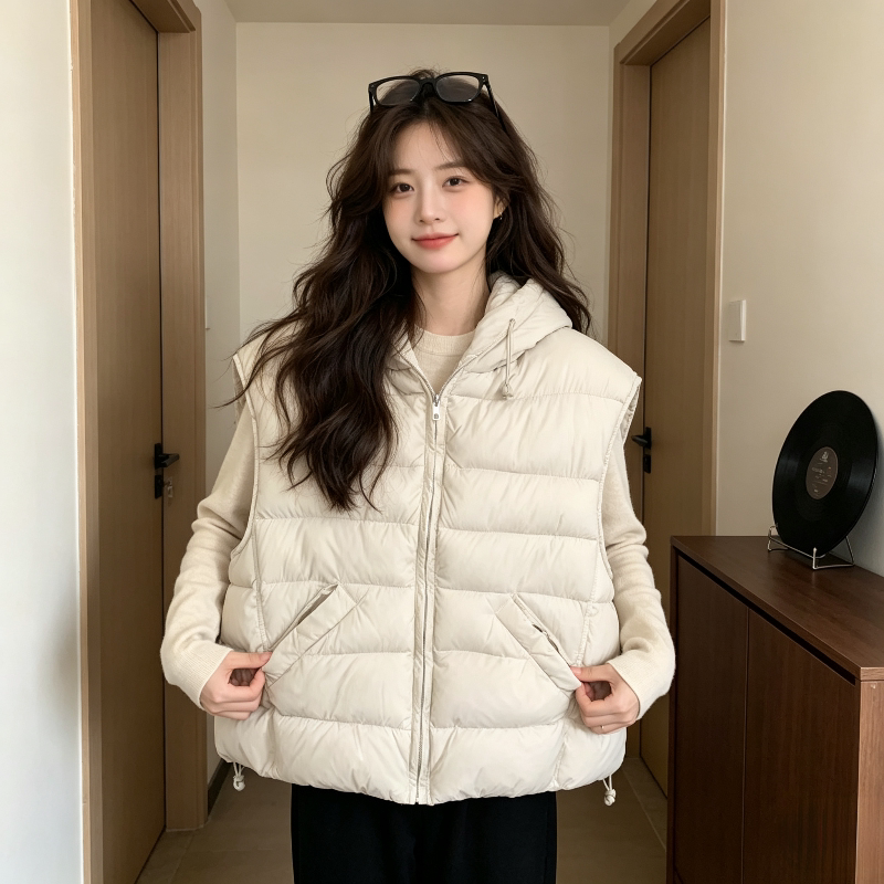 秋冬温柔风减龄宽松大码小个子无袖坎肩连帽棉服马夹外套女设计感