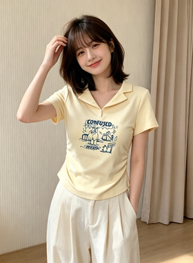 奶黄色设计感正肩短款修身显瘦Polo衫短袖T恤女掐腰小众上衣百搭