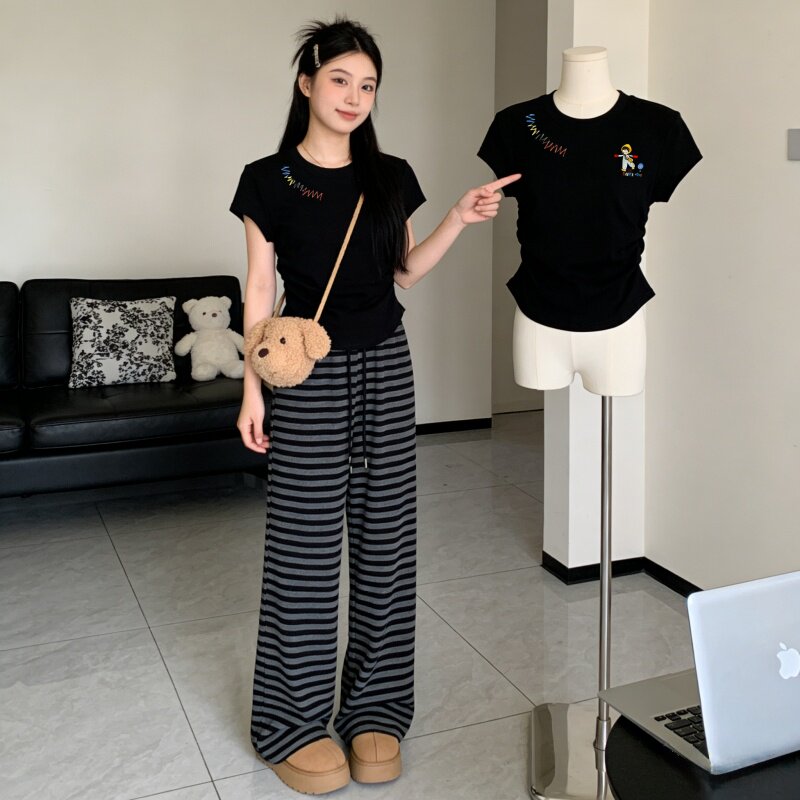 独特别致白色正肩短袖女t恤2026夏季新款修身显瘦百搭圆领上衣潮