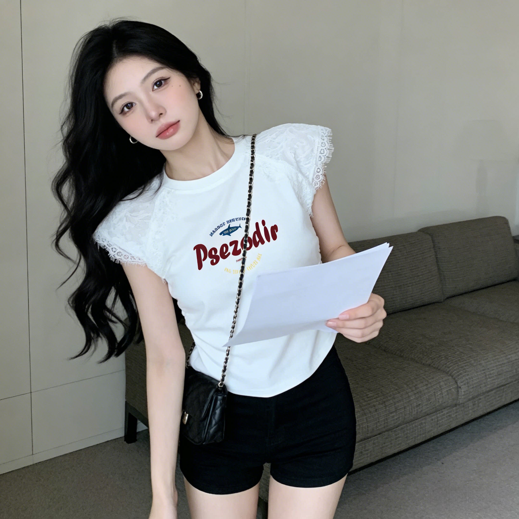 夏季正肩短袖t恤女设计感蕾丝拼接修身显瘦掐腰短款上衣气质百搭