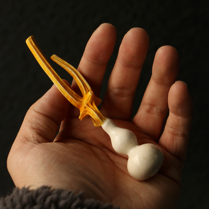 手工雕刻天然一体鹿角葫芦手把件