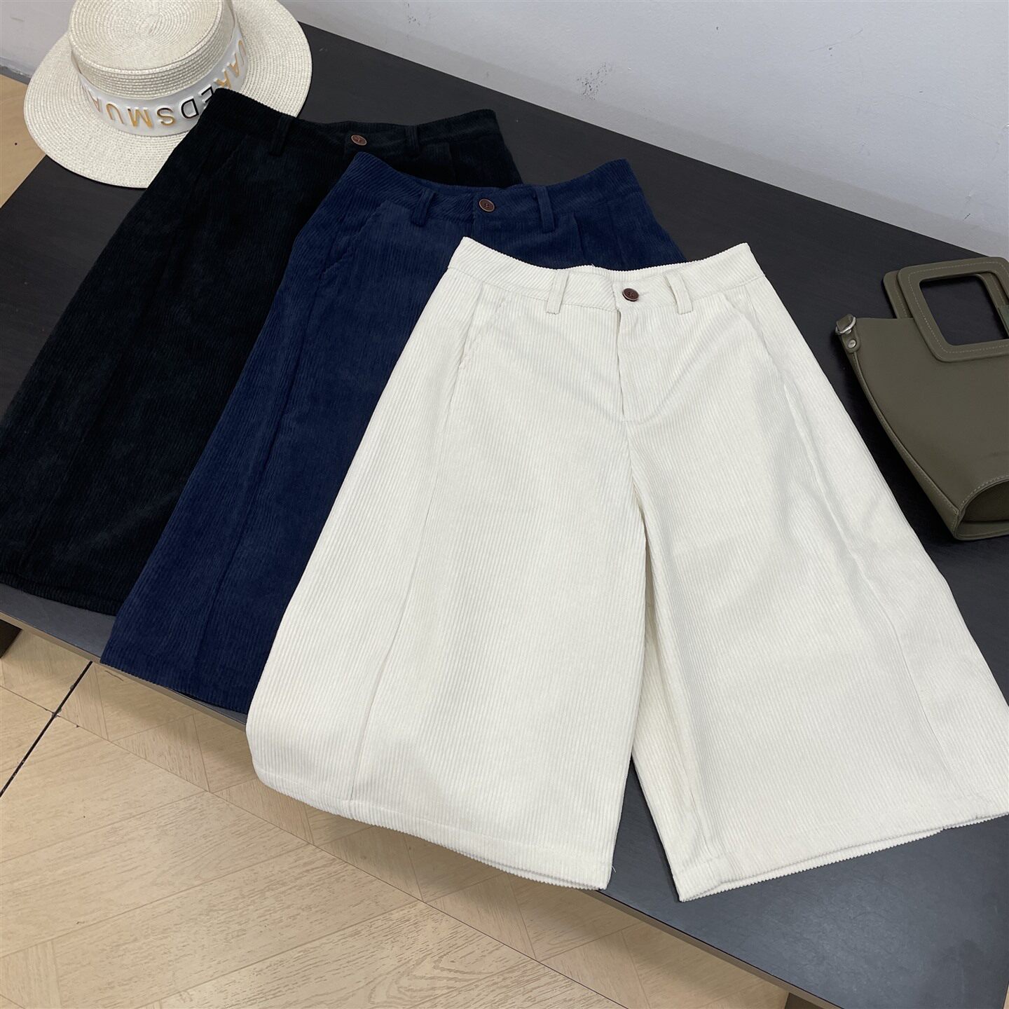 毛呢短裤女秋冬外穿五分裤经典百搭高腰显瘦直筒宽松裤子K