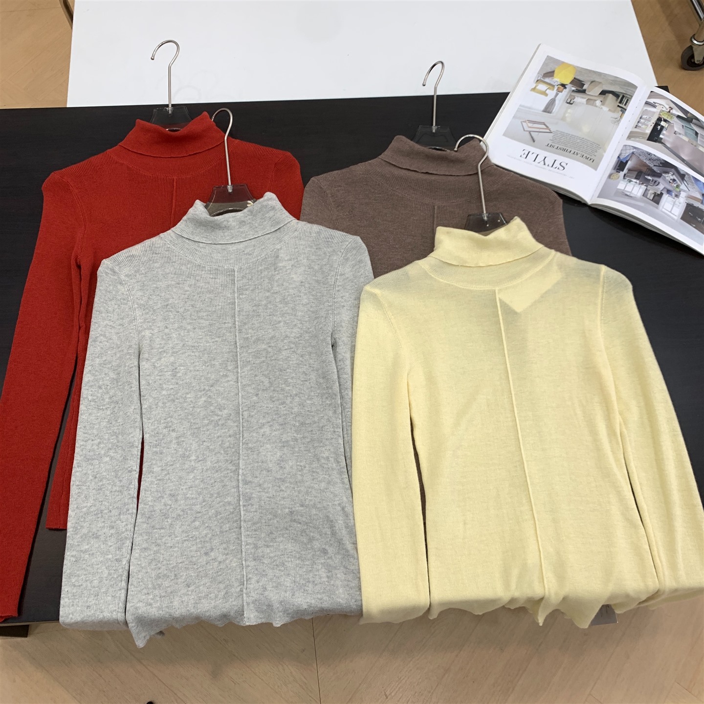 针织衫纯色秋季时尚新款长袖修身微透薄款打底上衣女 J#19