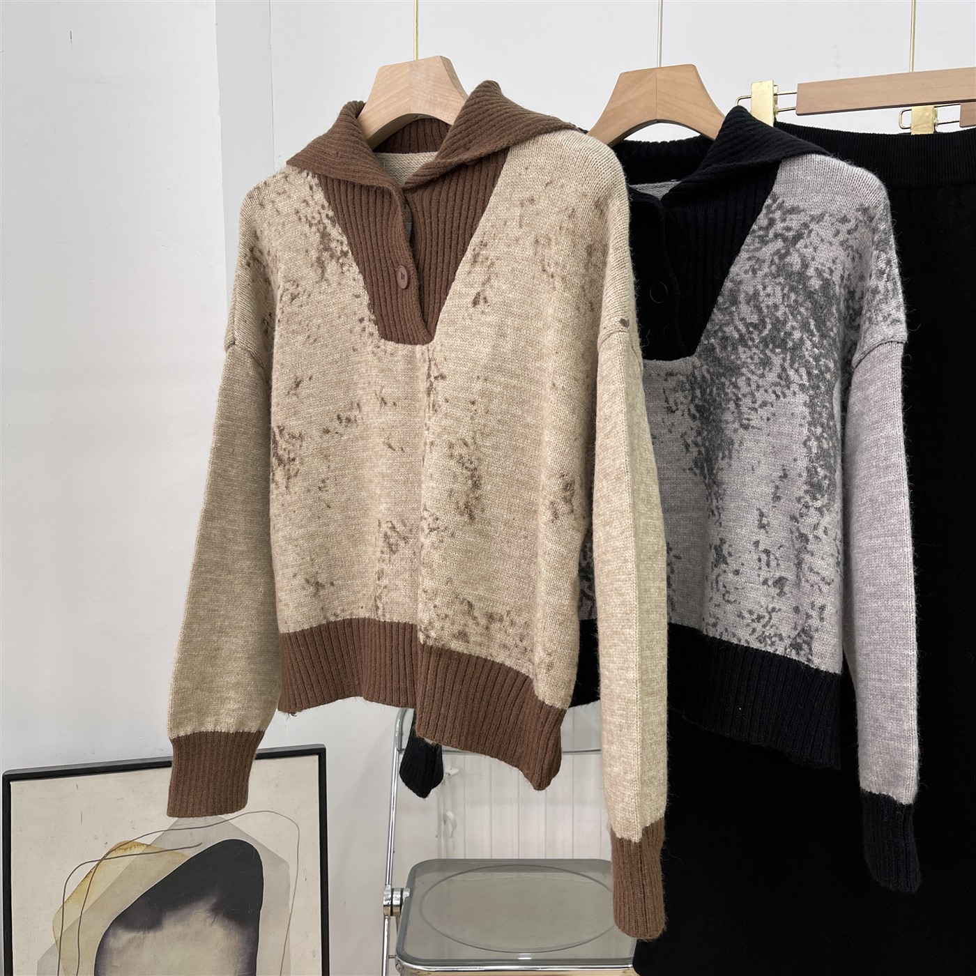 撞色V领羊绒衫毛衣冬季宽松遮肉显瘦法式高级感打底针织衫