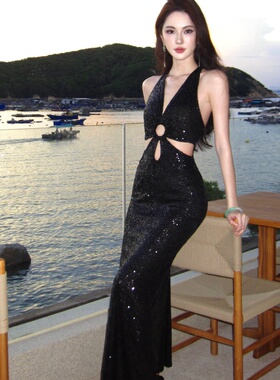 黑色亮片人鱼姬小礼服裙高端轻奢小众镂空挂脖露背连衣裙生日晚宴