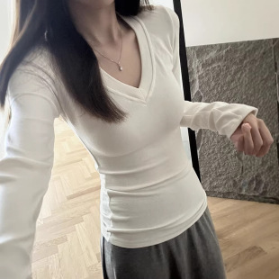 修身 今年流行特惠v领长袖 白色内搭打底衫 2026新款 显瘦正 t恤女春季
