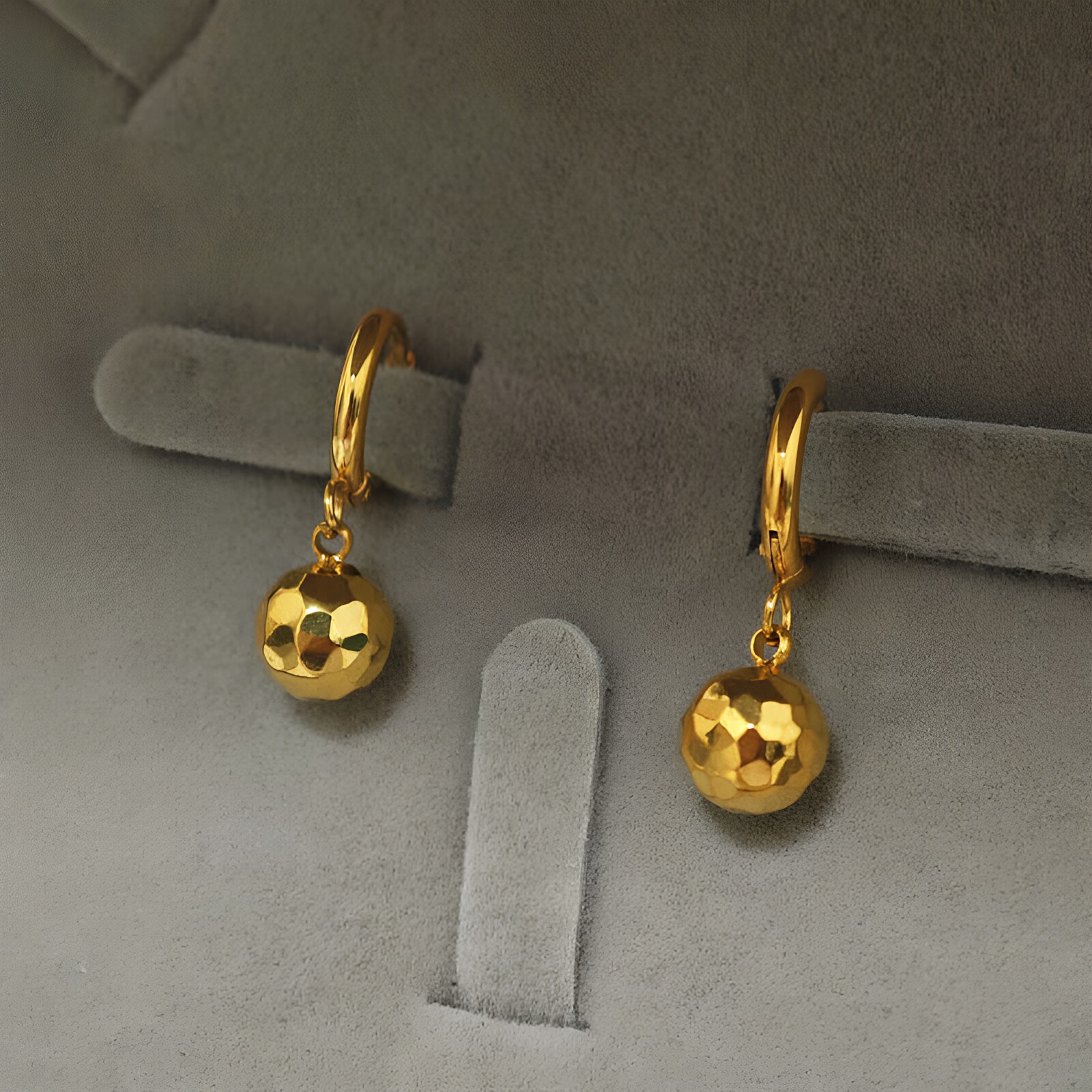 钛钢镀金闪耀火彩转运珠耳环