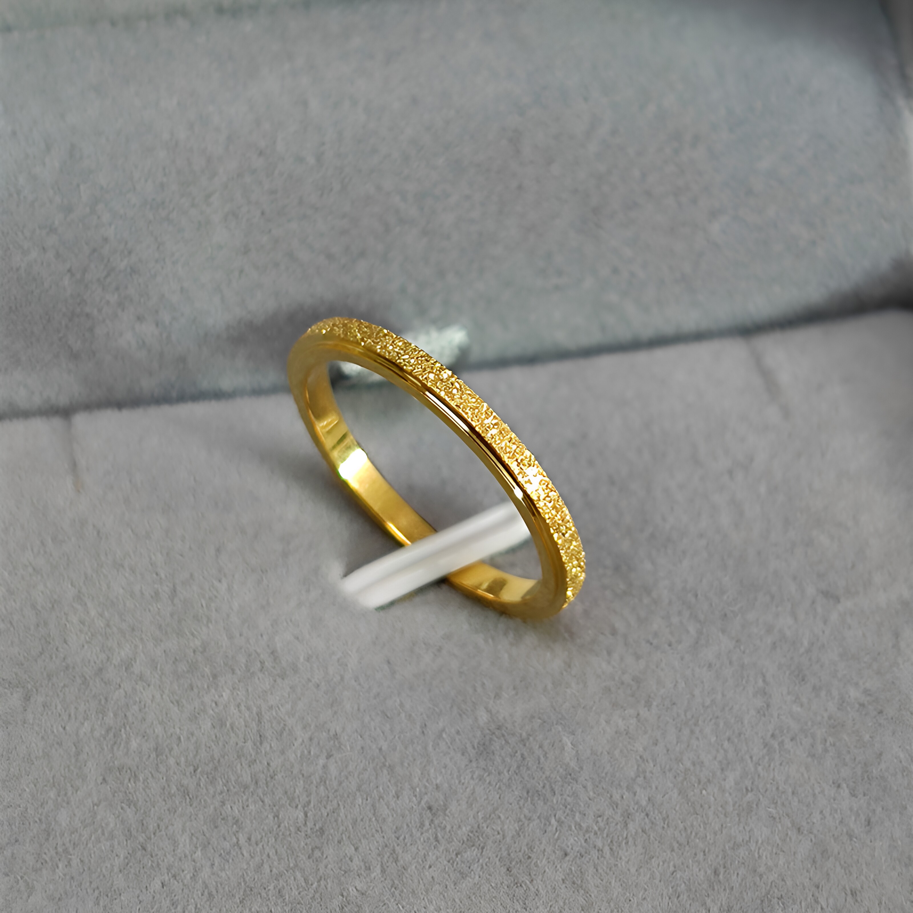 特价轻奢磨砂18K金色戒指 女小众设计简约网红沙金戒指不易褪色