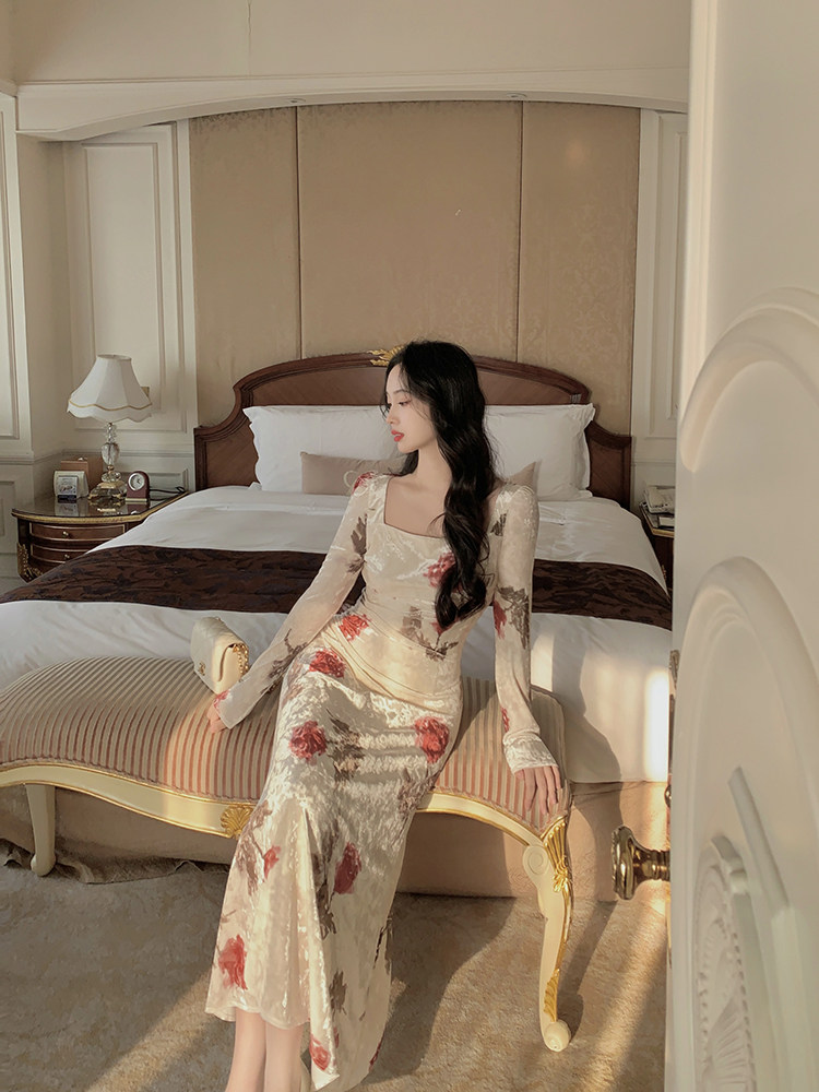 麓津自制《黄昏玫瑰》丝绒玫瑰长袖秋冬内搭连衣裙法式复古女显瘦,女装/女士精品,连衣裙,淘宝优惠券,粉丝福利购,淘宝优惠卷