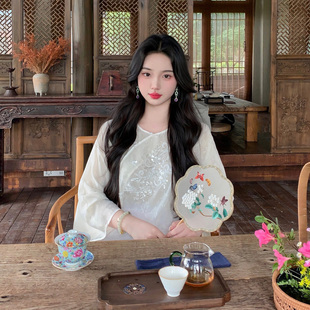 麓津自制《皎皎白兰》钉珠刺绣提花工艺 | 新中式衬衫上衣女设计