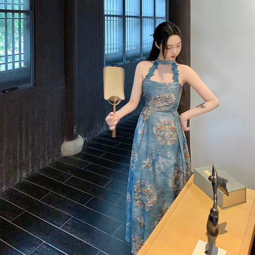麓津青山多妩媚新中式挂脖吊带裙