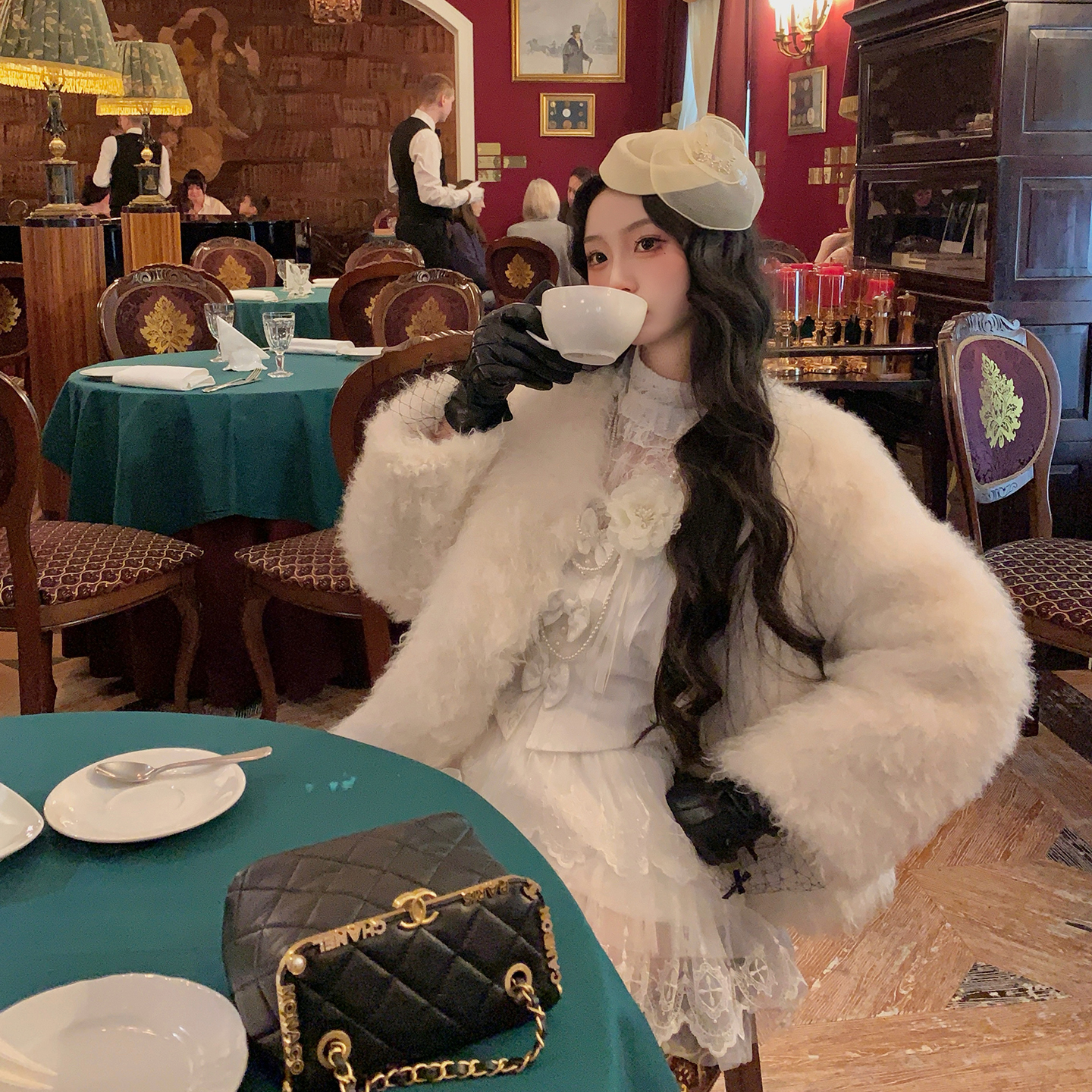 麓津自制《古董奶霜》浪漫温柔软糯环保山羊绒保暖冬季皮草外套女