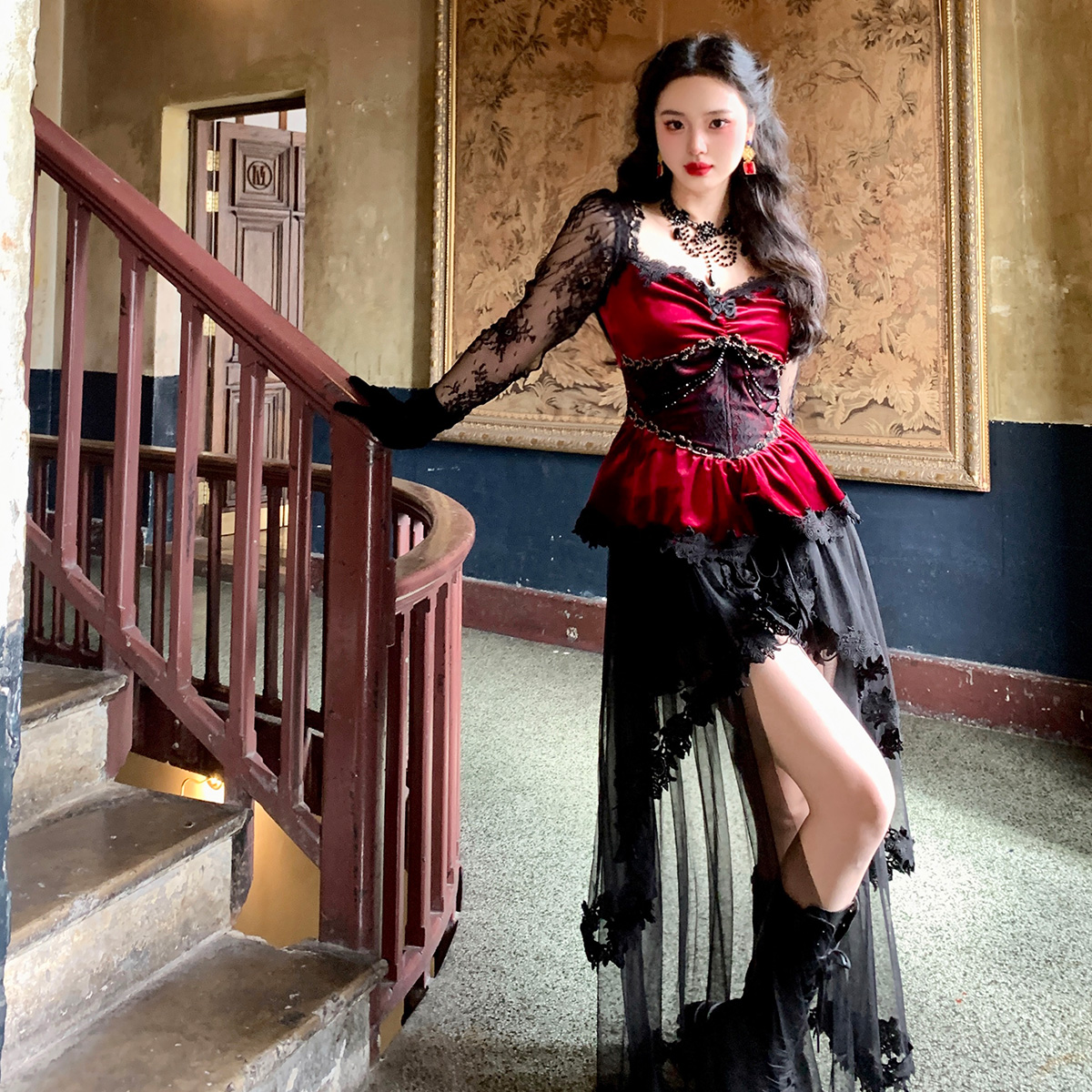 麓津店庆《惊情四百年》哥特艺术“吸血鬼”伯爵丝绒套装反叛浪漫