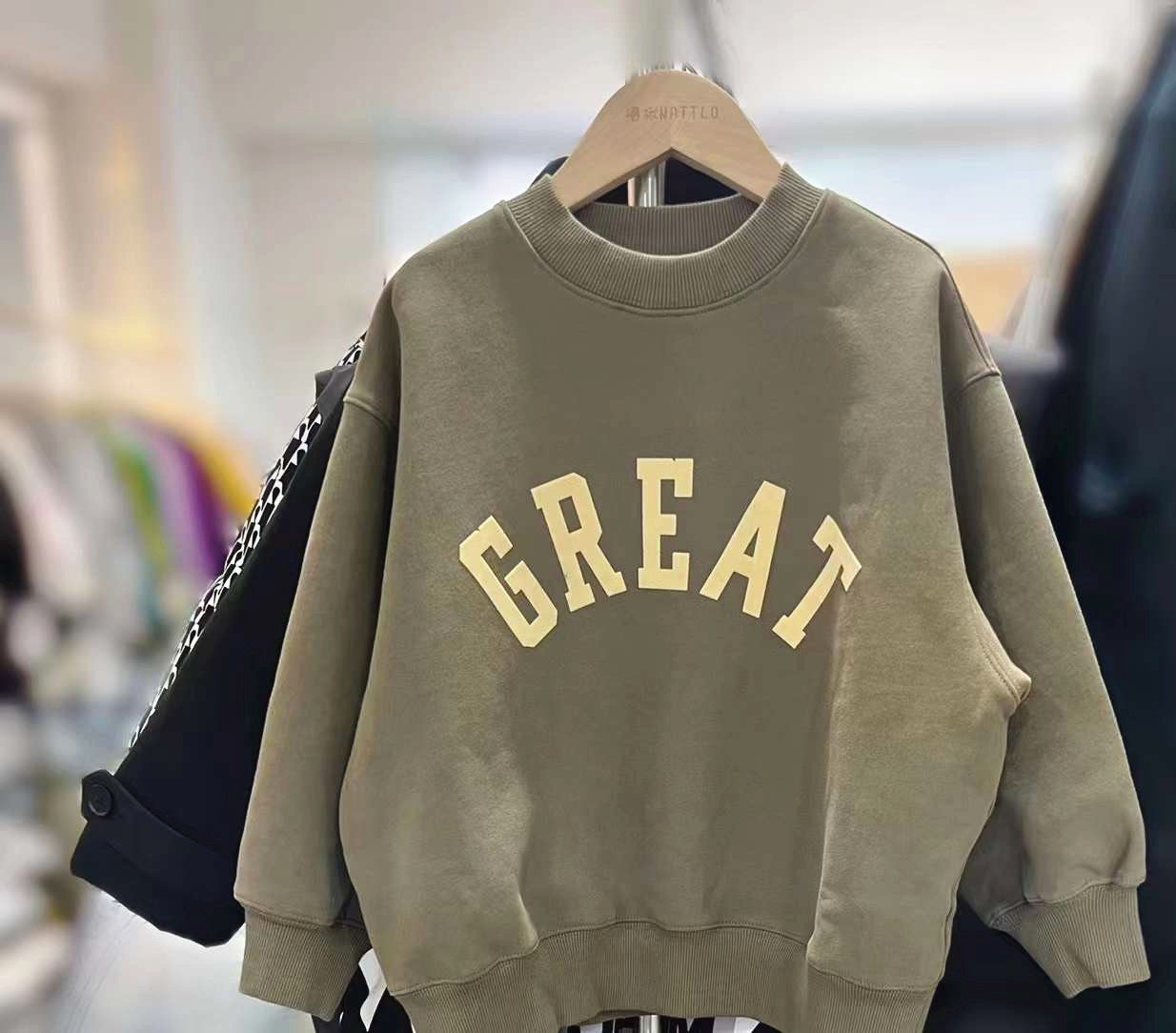 韩国外套童装中大童字母印花