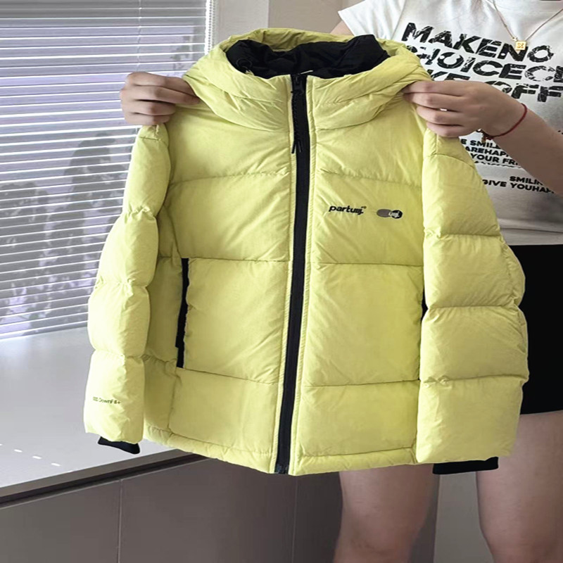 潮牌UJ背后字母小字标羽绒服外套男女童2025冬新儿童大童洋气时尚