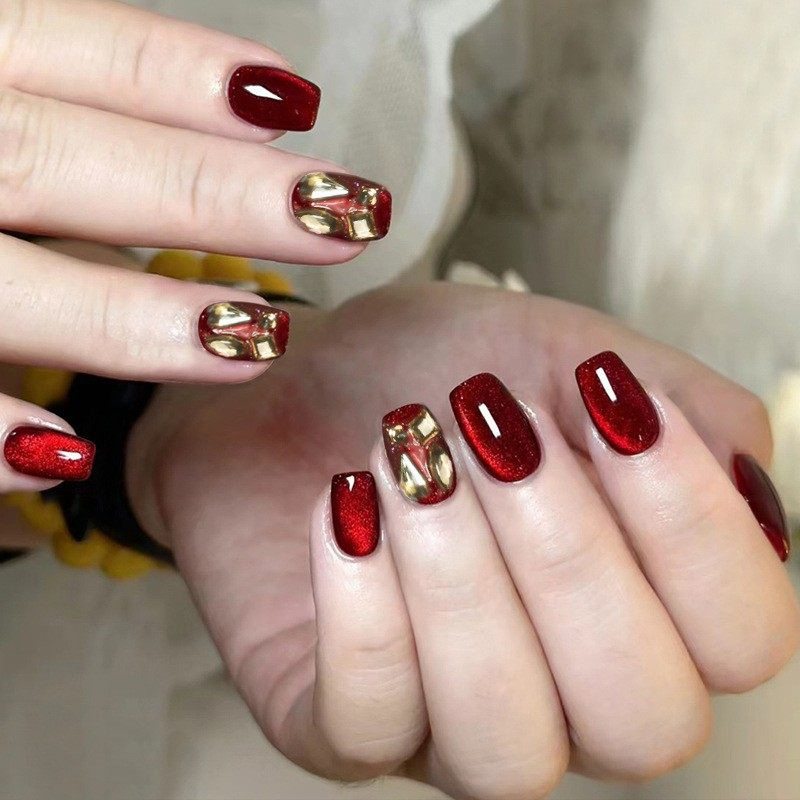 2026年新款儿童美甲穿戴甲感短款红色猫眼满钻24片假指甲贴片,彩妆/香水/美妆工具,美甲工具,淘宝优惠券,粉丝福利购,淘宝优惠卷