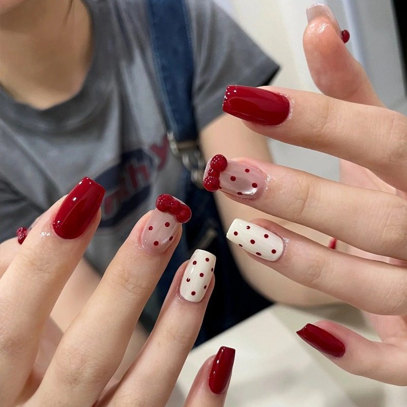 纯手工儿童美甲穿戴甲短款酒红波点kt蝴蝶猫眼指甲贴片2026年新款,彩妆/香水/美妆工具,美甲工具,淘宝优惠券,粉丝福利购,淘宝优惠卷