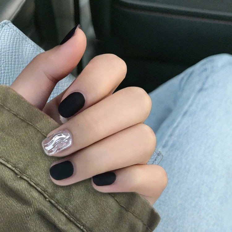 2026年新款儿童美甲穿戴黑色磨砂波浪贝壳指甲贴片短款24片成品甲,彩妆/香水/美妆工具,美甲工具,淘宝优惠券,粉丝福利购,淘宝优惠卷