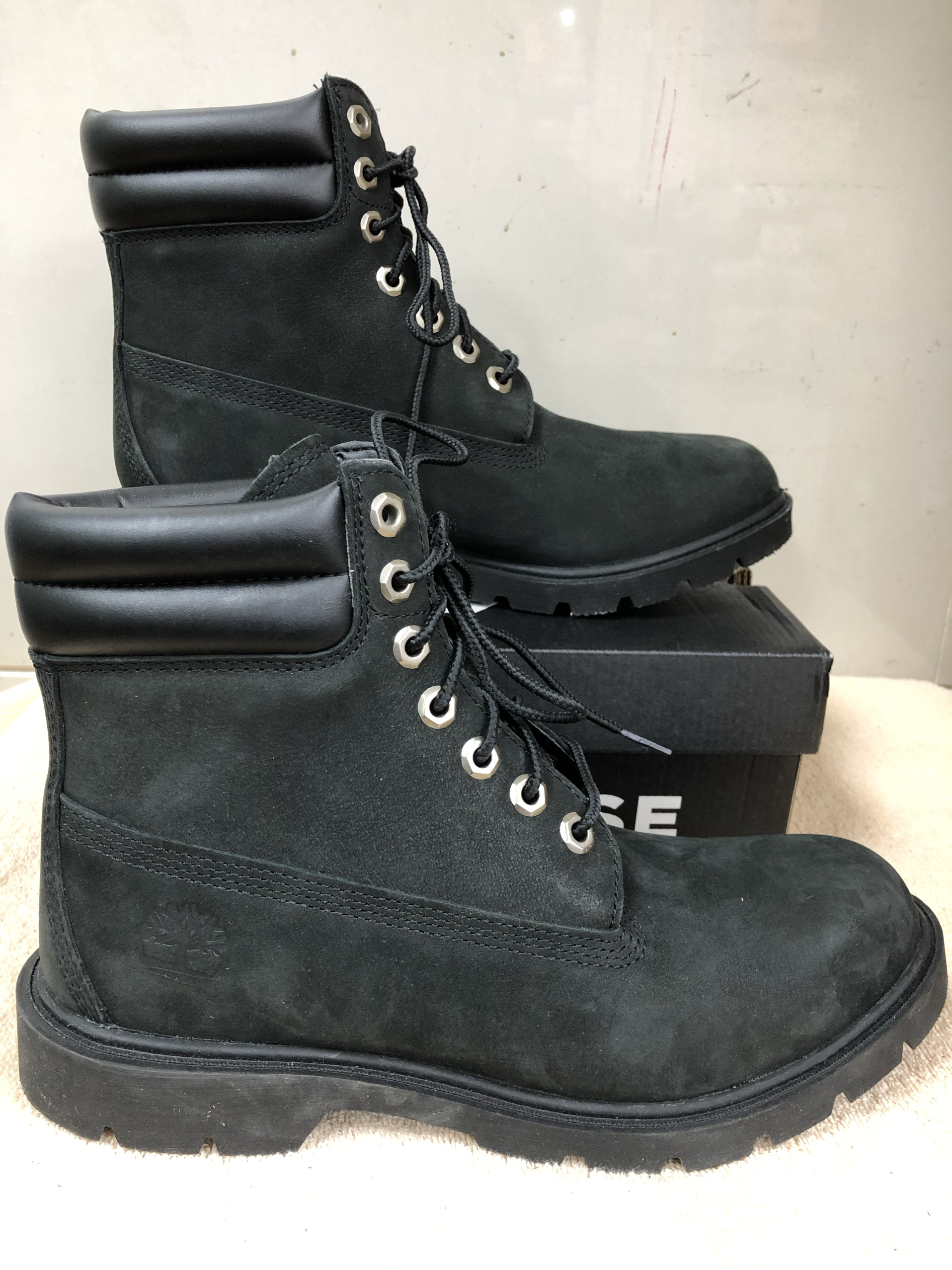 Timberland添柏岚男鞋靴子户外踢不烂马丁靴男士高帮登山鞋 A27X6