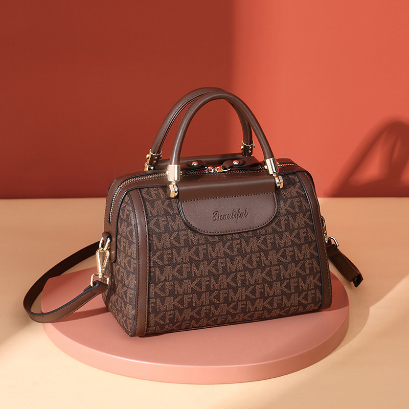 波士顿女包2020新款名牌潮时尚mk f女士枕头包百搭手提单肩斜挎包