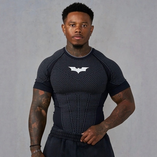 YOUNGLA联名蝙蝠侠新男士紧身T恤慢跑者运动健身跑步训练速干短袖