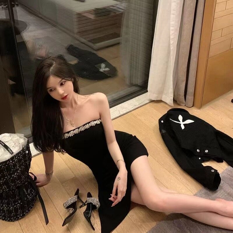 2025新款赫本风黑色抹胸连衣裙女夏季生日小礼服感紧身包臀短裙子