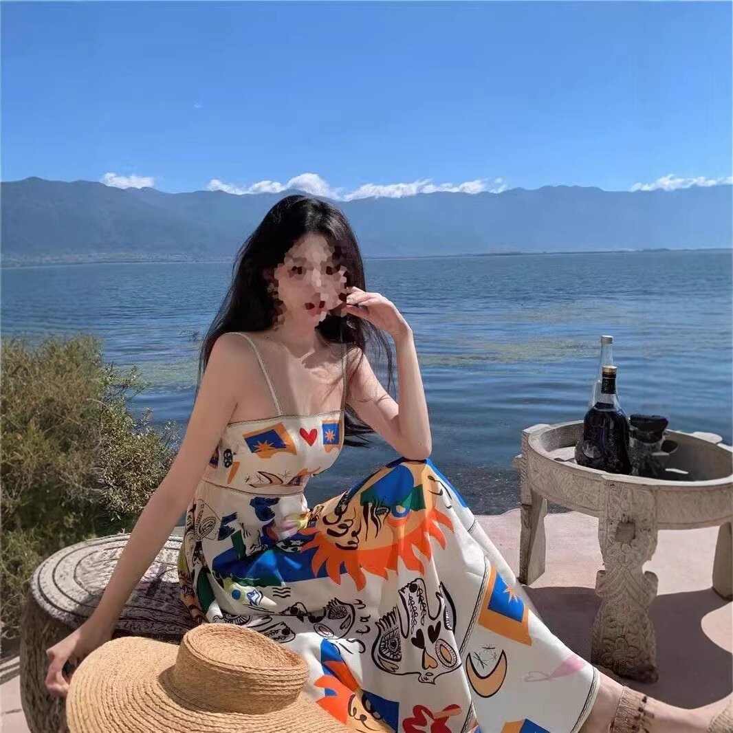 复古民族风油画涂鸦印花吊带连衣裙女夏新款感小众海边长裙子