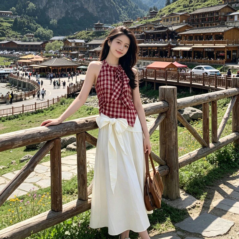 韩式不规则挂脖吊带套装女夏新款红格子背心上衣杏色半身裙两件套