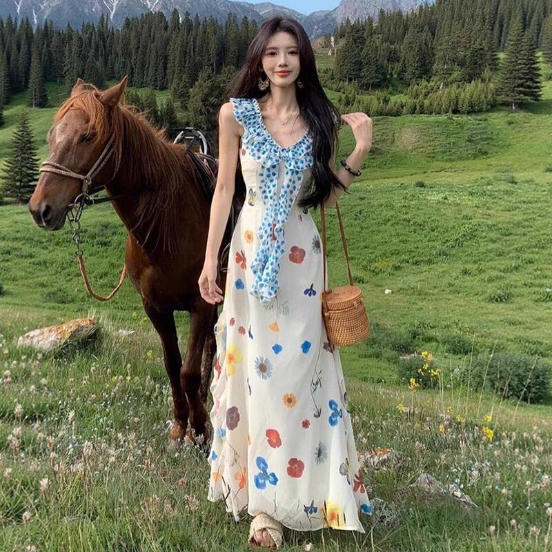 2026新款旅游度假收腰显瘦长裙法式小飞袖吊带碎花连衣裙子女夏季