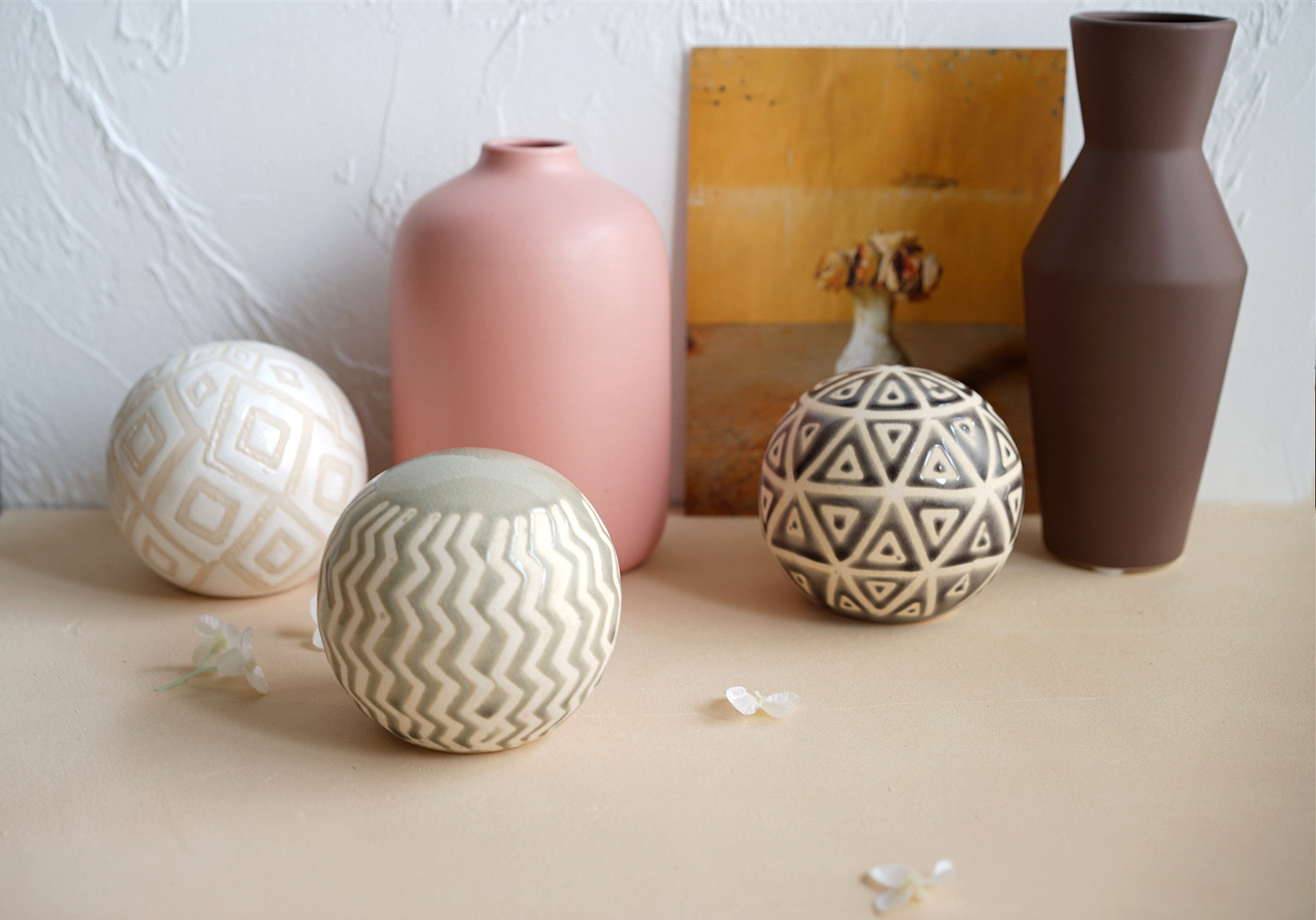 美式创意几何陶瓷球形摆件家居客厅桌面摆设ins民宿饰品圆型镇纸