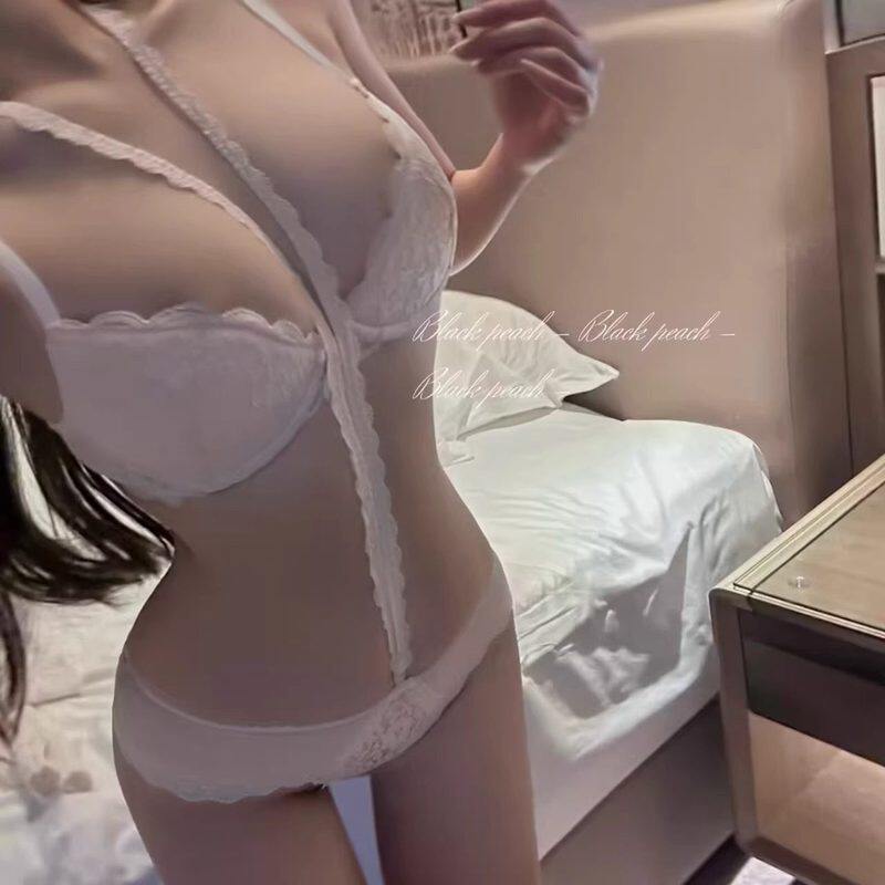 性感纯欲风挂脖聚拢有钢圈文胸套装小心机内搭蕾丝薄款内衣胸罩
