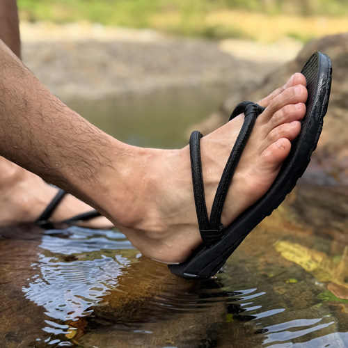 越南进口橡胶耐磨凉拖两穿