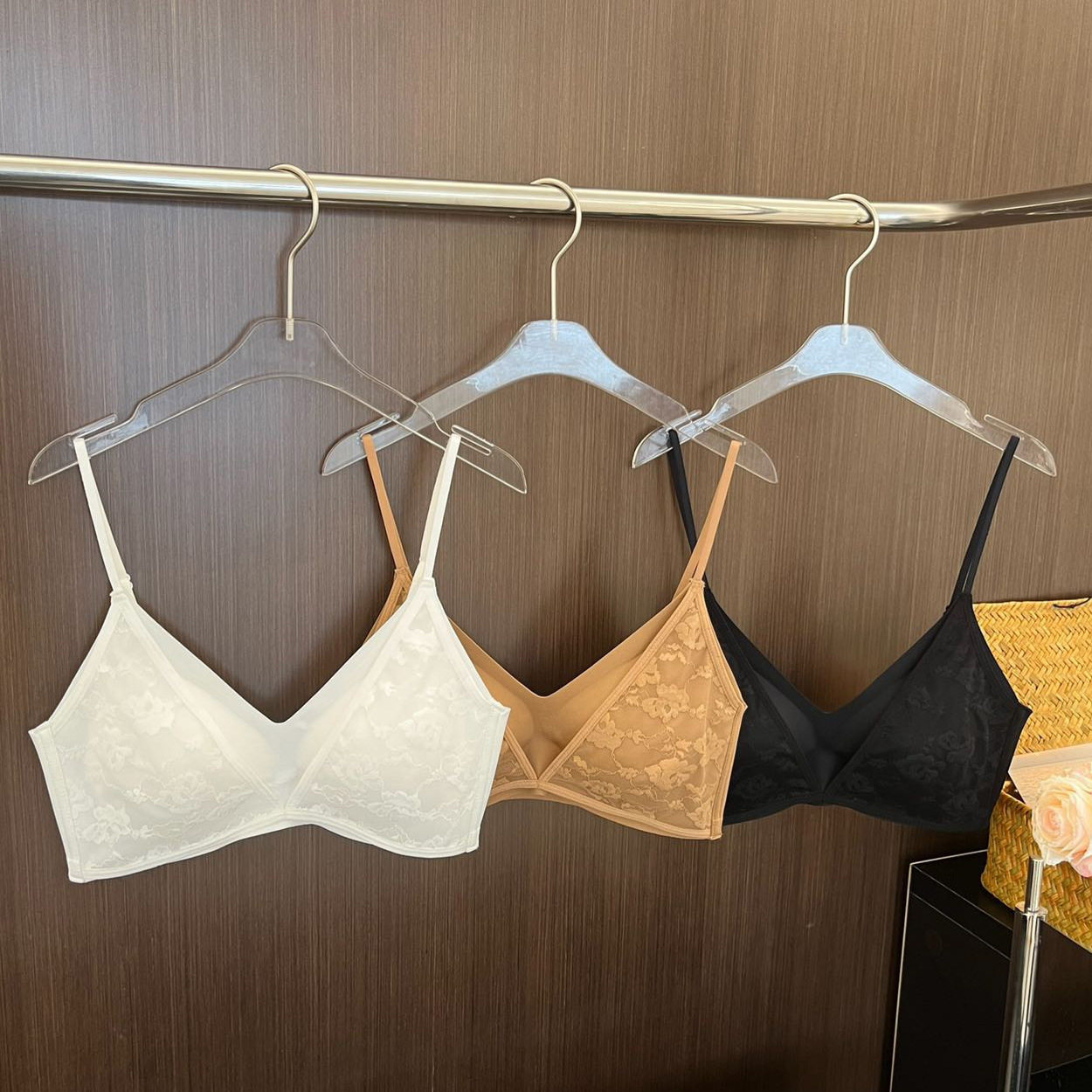 一体式美背夏季薄款吊带法式少女内衣蕾丝无痕无钢圈小胸聚拢文胸