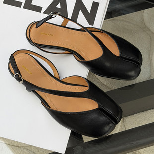 诗歌兰2026新款分趾马蹄包头凉鞋女平底真皮一字扣带玛丽珍简约风