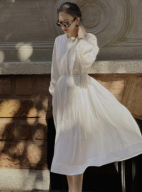 onepiece 法式浪漫复古褶皱波浪绣花领天丝亚麻白色连衣裙