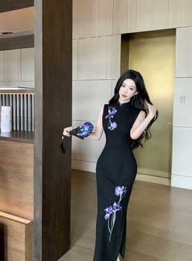 凌茜恣禾新中式国风气质港工黑色刺绣无袖旗袍裙春夏2025新款中长