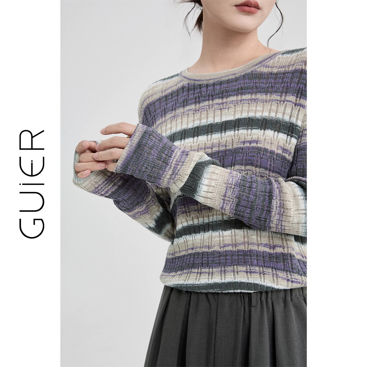 「GUIER」撞色条纹针织衫女2026新款春季高级设计感圆领修身上衣