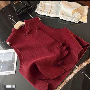 2026年秋冬新款新中式国风盘扣马甲女款红色唐装羊毛呢